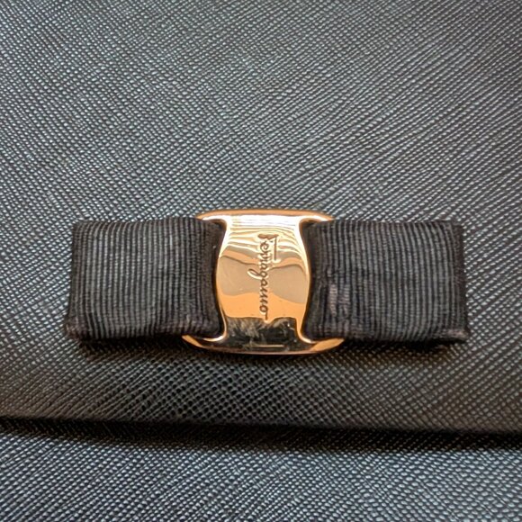 Authentic Ferragamo Carrie Bow Black Satchel Bag Crossbody‎ Calfskin Leather - Picture 2 of 11